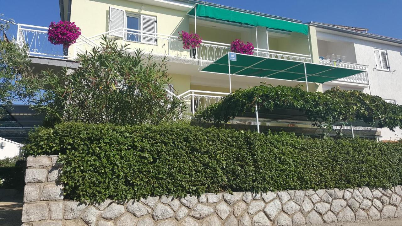 Apartments Dario Krk Town Kültér fotó