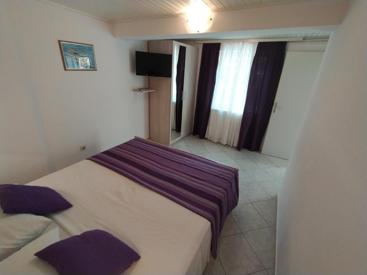 Apartments Dario Krk Town Kültér fotó